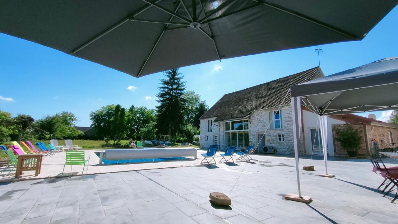 Domaine Ravy-Lilas Saint-Symphorien-sur-Saone Exterior foto