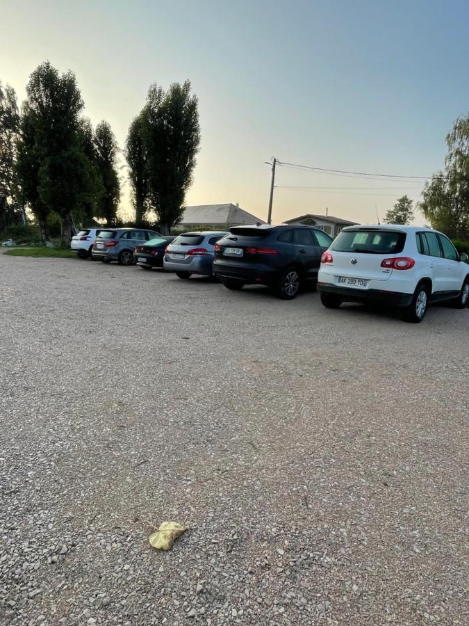 Domaine Ravy-Lilas Saint-Symphorien-sur-Saone Exterior foto
